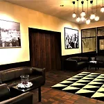 Leikari 3*