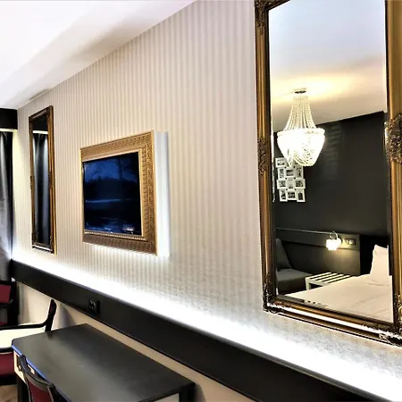 Leikari Otel 3*
